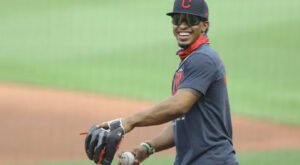 Lindor Loved Cleveland! Boos Turn to Cheers. Standing Ovation: Ex-Met Lindor Receives Hero's Welcome in Cleveland Return
