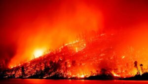 Butte County Wildfire: Devastation and Resilience.Butte County Engulfed by Thompson Fire: Evacuations, Injured Firefighters, and Lost Homes