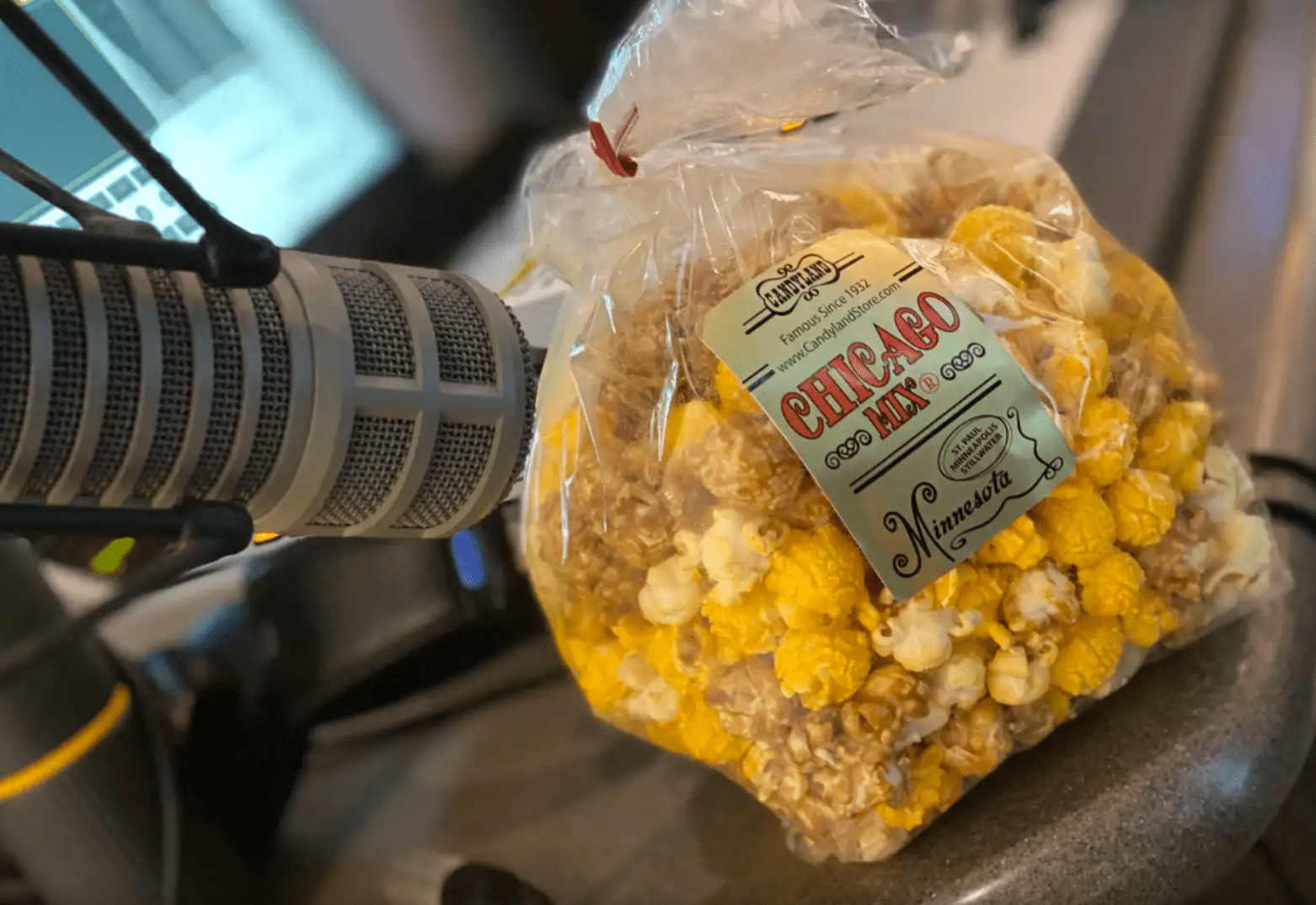 Chicago Mix: Perfect Popcorn Blend