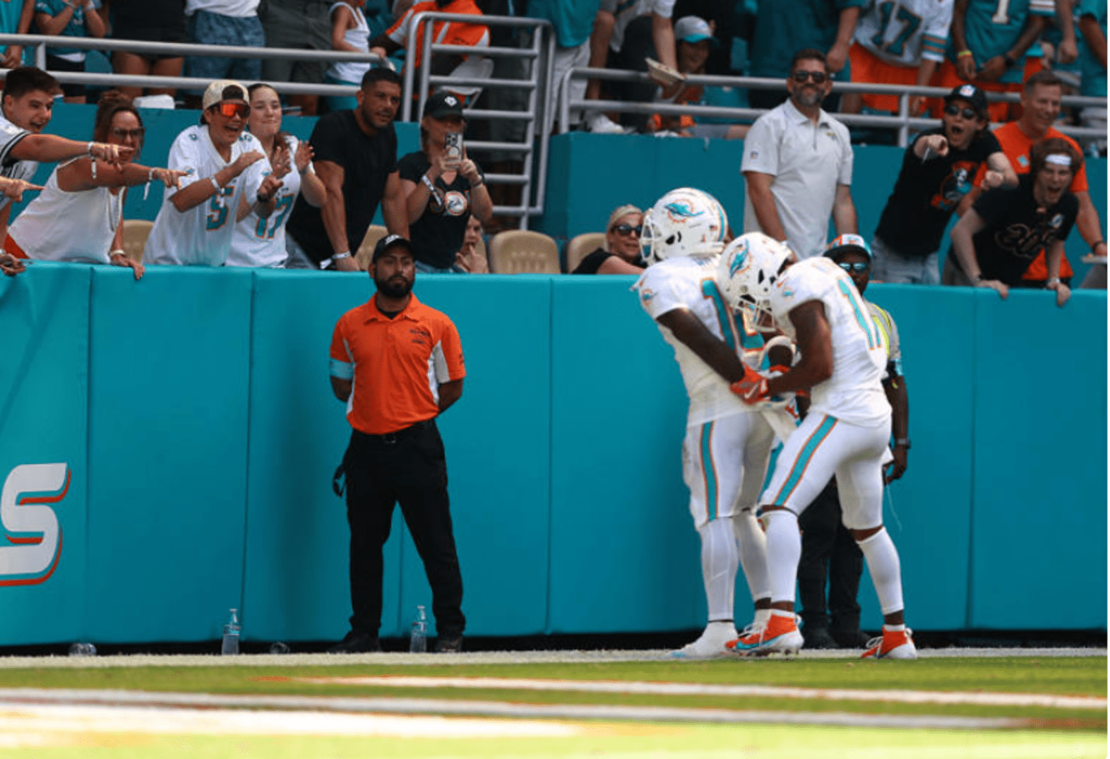 Tyreek Hill Detainment: Dolphins Win & Review