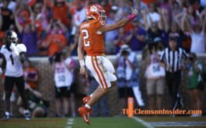 Top 7 Halftime Insights Clemson vs Louisville. Halftime Observations: Clemson’s Battle with Upset-Minded LouisvilleClemson's face-off with Louisville at Death Valley has proven challenging.