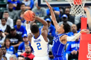 Dukes 5 Big Moves Against Kentucky. Kentucky vs. Duke: First-Half HighlightsIn a much-anticipated showdown, Duke and Kentucky took to the court