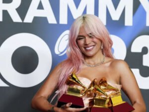 Top 5 Highlights of the 25th Latin Grammys.The 2024 Latin Grammy Awards: A 25th Anniversary CelebrationThe Latin Grammy Awards are back, marking a major milestone with their 25th anniversary.